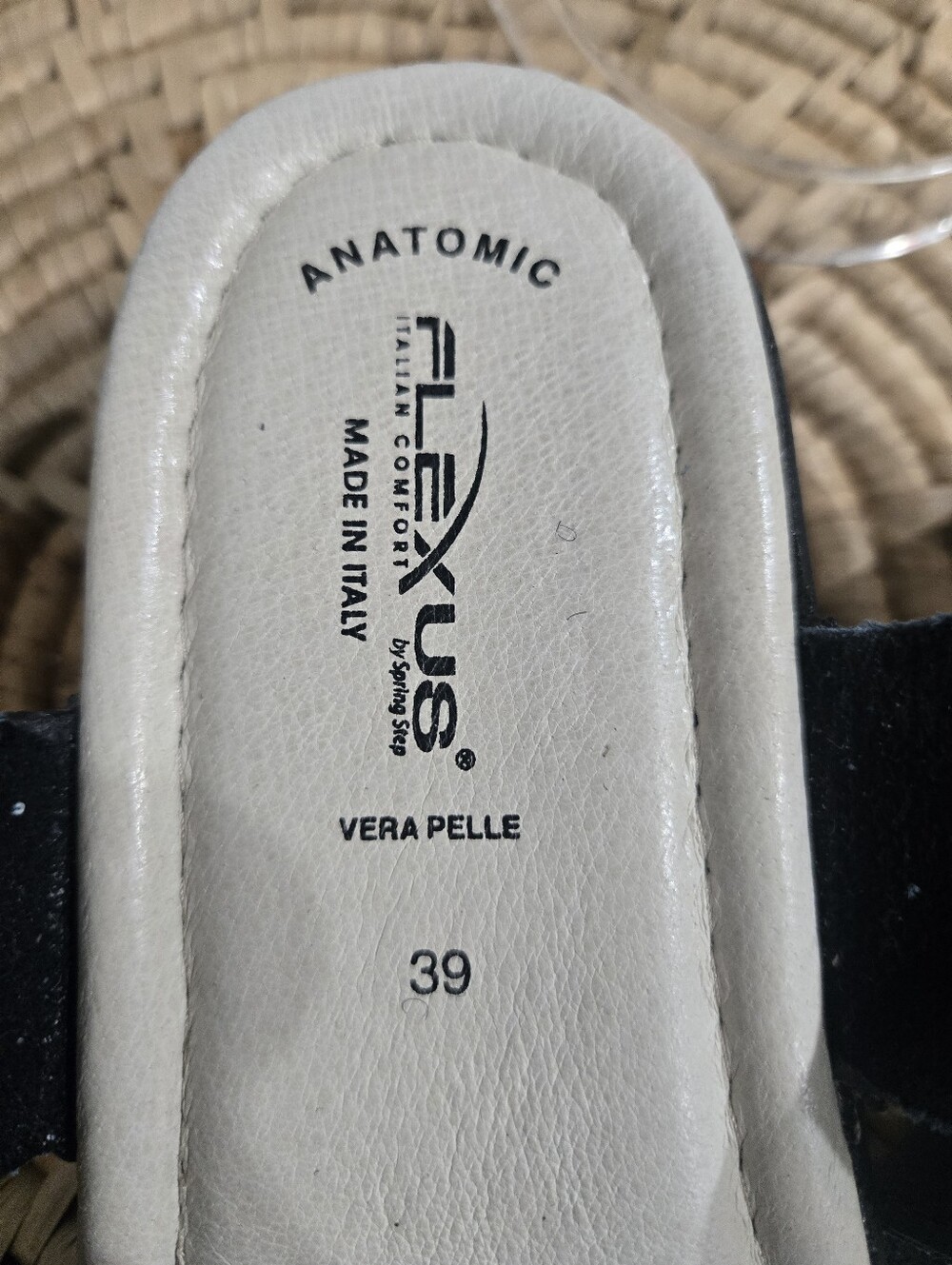 Flexus Spring Step Strappy Comfirt Sandals - Picture 6 of 8